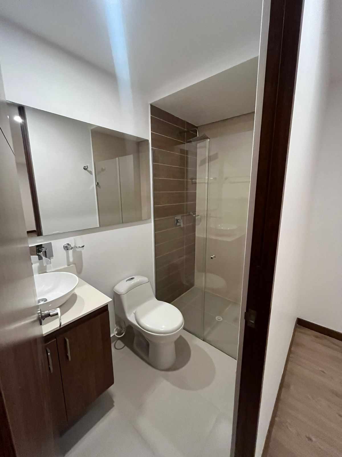Apartamento en arriendo en Loma De Los Gonzalez, Medellín · foto 7 de 15