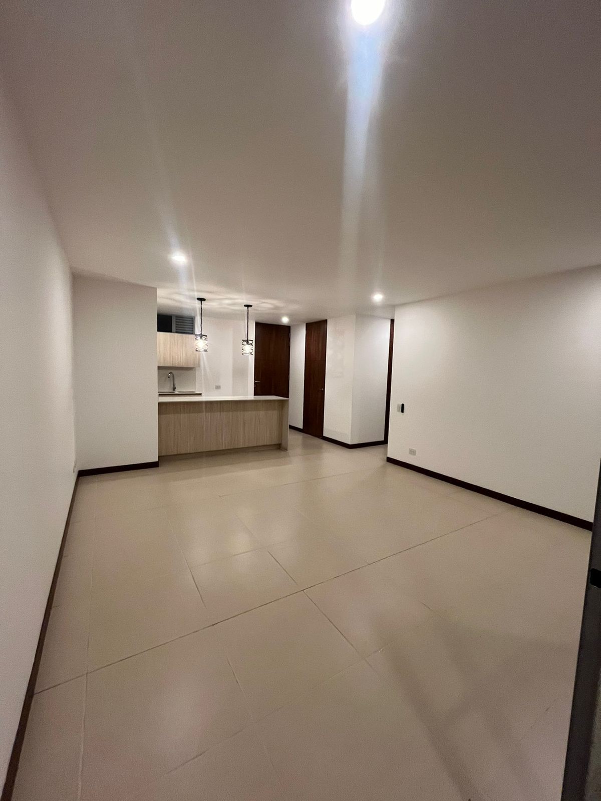 Apartamento en arriendo en Loma De Los Gonzalez, Medellín · foto 3 de 15