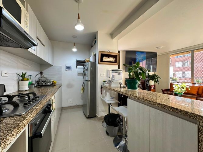 Apartamento de 3 alcobas en venta en La Estancia, Madrid, 63 m² · foto 3 de 24