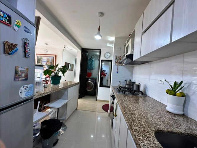 Apartamento de 3 alcobas en venta en La Estancia, Madrid, 63 m² · foto 6 de 24