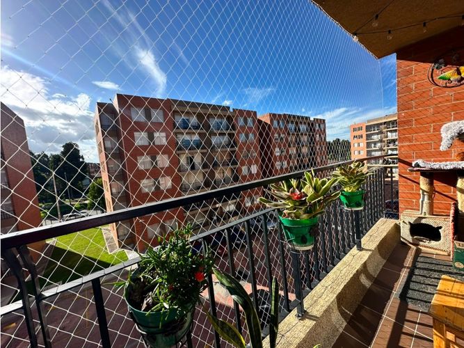 Apartamento de 3 alcobas en venta en La Estancia, Madrid, 63 m² · foto 8 de 24