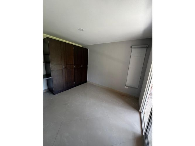Casa de 5 alcobas en venta en El Castillo, Jamundí, 340 m² · foto 6 de 24