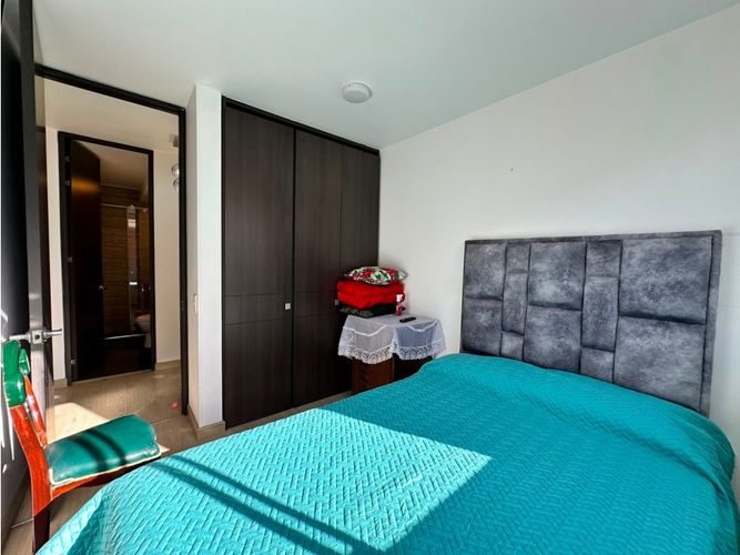 Apartamento de 3 alcobas en venta en La Estancia, Madrid, 63 m² · foto 12 de 24