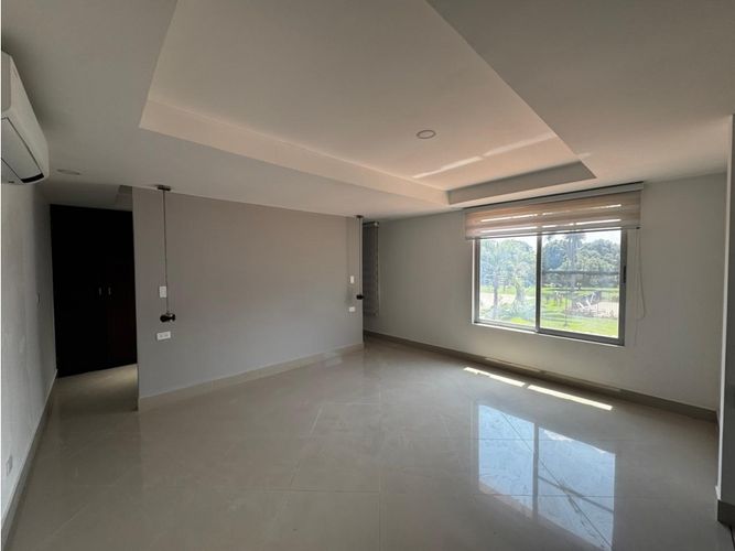 Casa de 5 alcobas en venta en El Castillo, Jamundí, 340 m² · foto 11 de 24