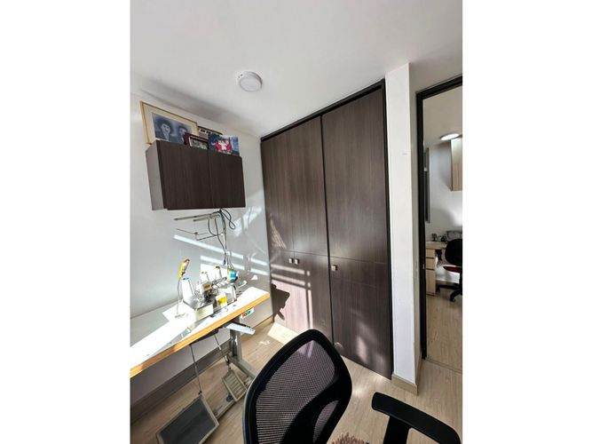 Apartamento de 3 alcobas en venta en La Estancia, Madrid, 63 m² · foto 14 de 24