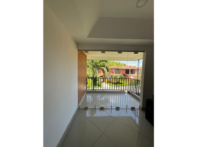 Casa de 5 alcobas en venta en El Castillo, Jamundí, 340 m² · foto 18 de 24