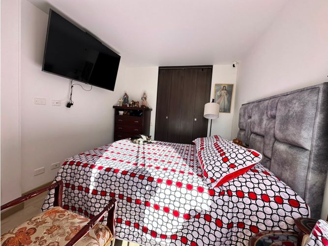 Apartamento de 3 alcobas en venta en La Estancia, Madrid, 63 m² · foto 20 de 24