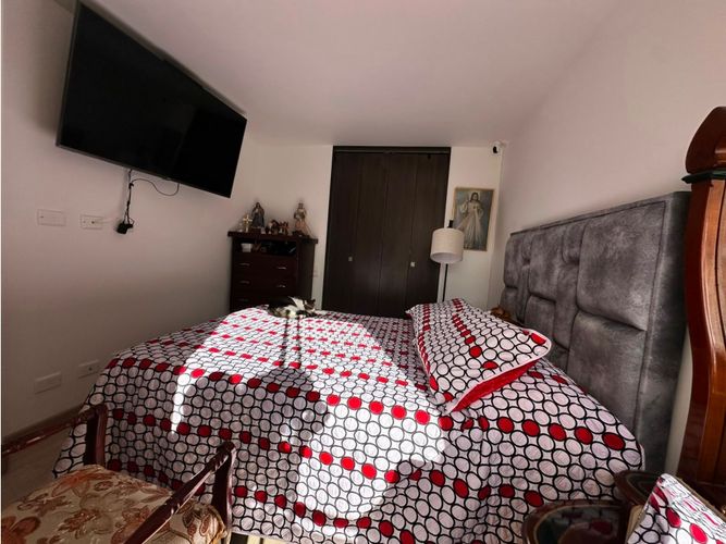 Apartamento de 3 alcobas en venta en La Estancia, Madrid, 63 m² · foto 21 de 24