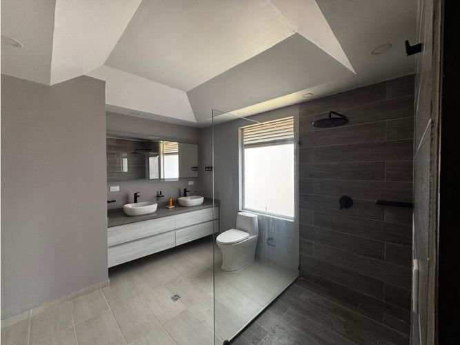 Casa de 5 alcobas en venta en El Castillo, Jamundí, 340 m² · foto 20 de 24