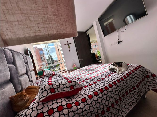 Apartamento de 3 alcobas en venta en La Estancia, Madrid, 63 m² · foto 23 de 24