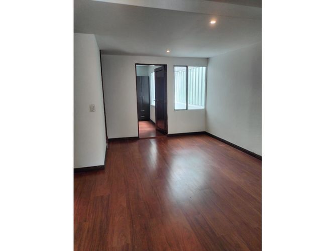 Casa de 3 alcobas en venta en Pueblo Viejo, Cota, 225 m² · foto 22 de 24