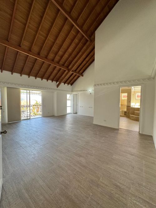Casa de 5 alcobas en venta en San Lucas, Medellín, 500 m² · foto 7 de 24