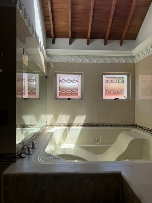 Casa de 5 alcobas en venta en San Lucas, Medellín, 500 m² · foto 10 de 24