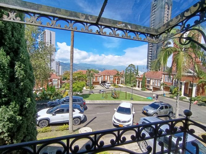 Casa de 5 alcobas en venta en San Lucas, Medellín, 500 m² · foto 13 de 24