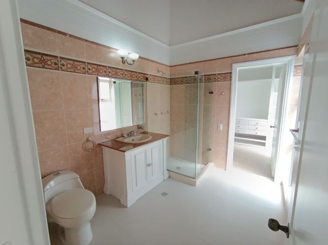 Casa de 5 alcobas en venta en San Lucas, Medellín, 500 m² · foto 15 de 24