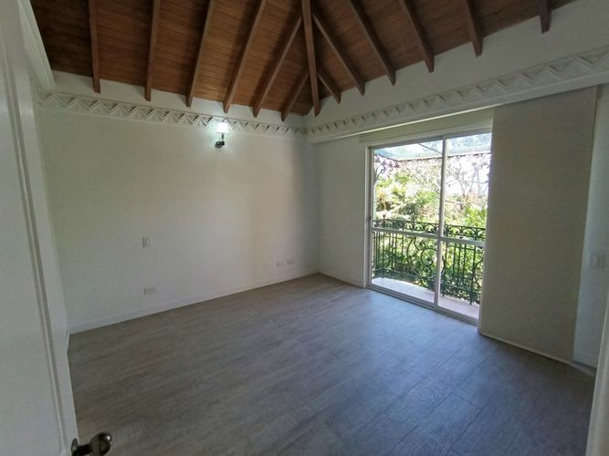 Casa de 5 alcobas en venta en San Lucas, Medellín, 500 m² · foto 20 de 24