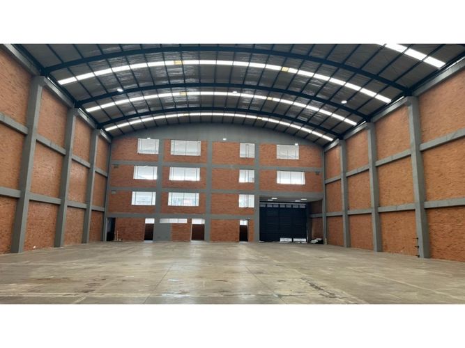 Bodega en arriendo en Cartagenita, Mosquera, 1750 m² · foto 2 de 13