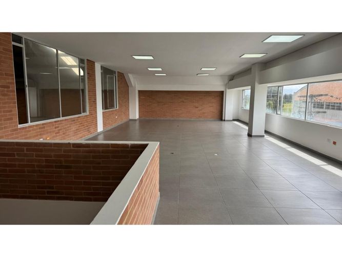 Bodega en arriendo en Cartagenita, Mosquera, 1750 m² · foto 4 de 13