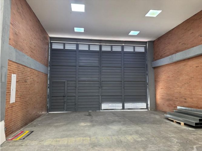 Bodega en arriendo en Cartagenita, Mosquera, 1750 m² · foto 12 de 13