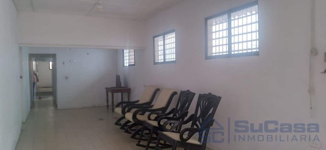 Casa de 7 alcobas en arriendo en El Bosque, Cartagena, 209 m² · foto 4 de 9