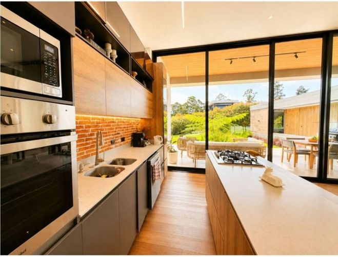 Casa de 3 alcobas en venta en Las Palmas, Medellín, 314 m² · foto 4 de 16