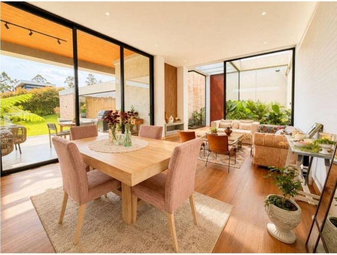 Casa de 3 alcobas en venta en Las Palmas, Medellín, 314 m² · foto 10 de 16