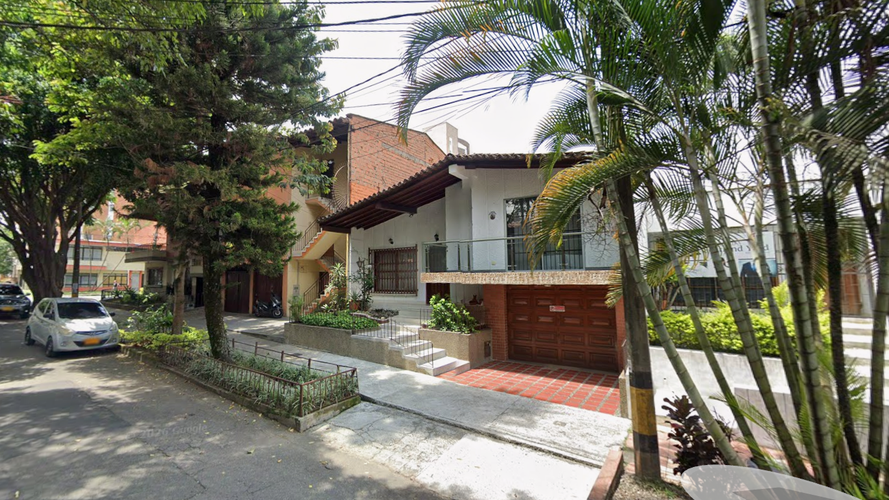 Casa de 5 alcobas en venta en El Velódromo, Medellín, 336 m² · foto 2 de 23