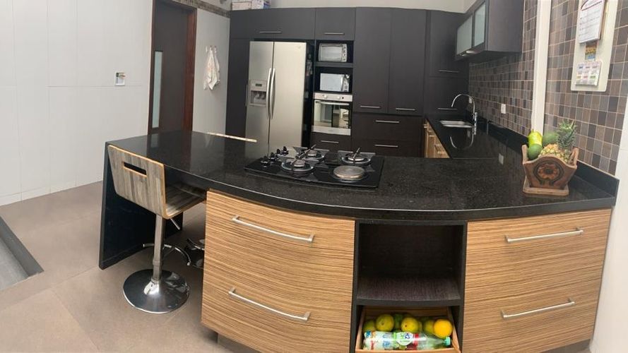 Casa de 5 alcobas en venta en El Velódromo, Medellín, 336 m² · foto 13 de 23