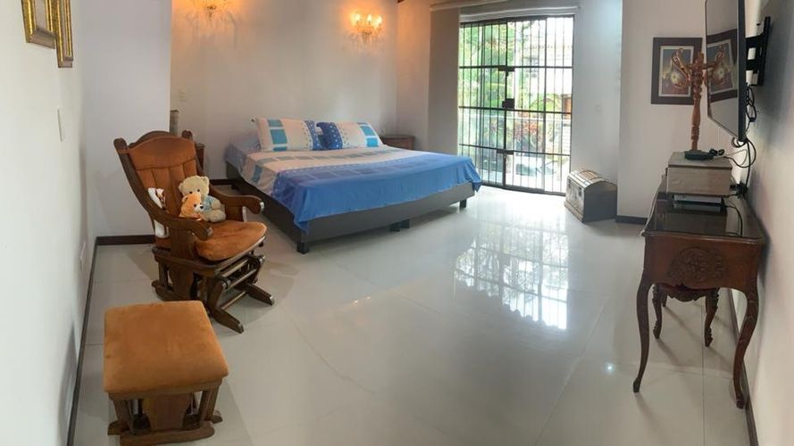 Casa de 5 alcobas en venta en El Velódromo, Medellín, 336 m² · foto 15 de 23