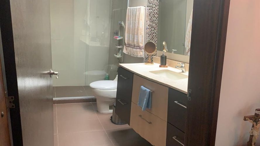 Casa de 5 alcobas en venta en El Velódromo, Medellín, 336 m² · foto 19 de 23