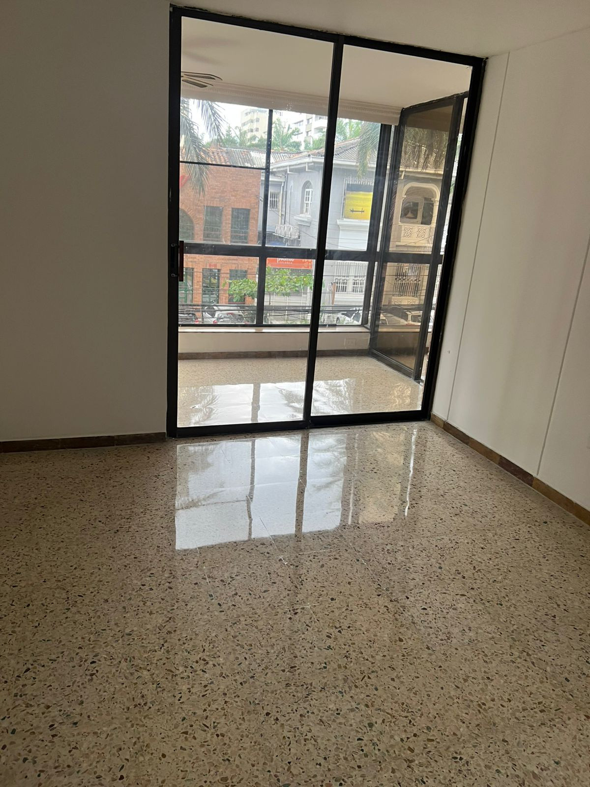 Apartamento en venta en Versalles, Cali · foto 4 de 13