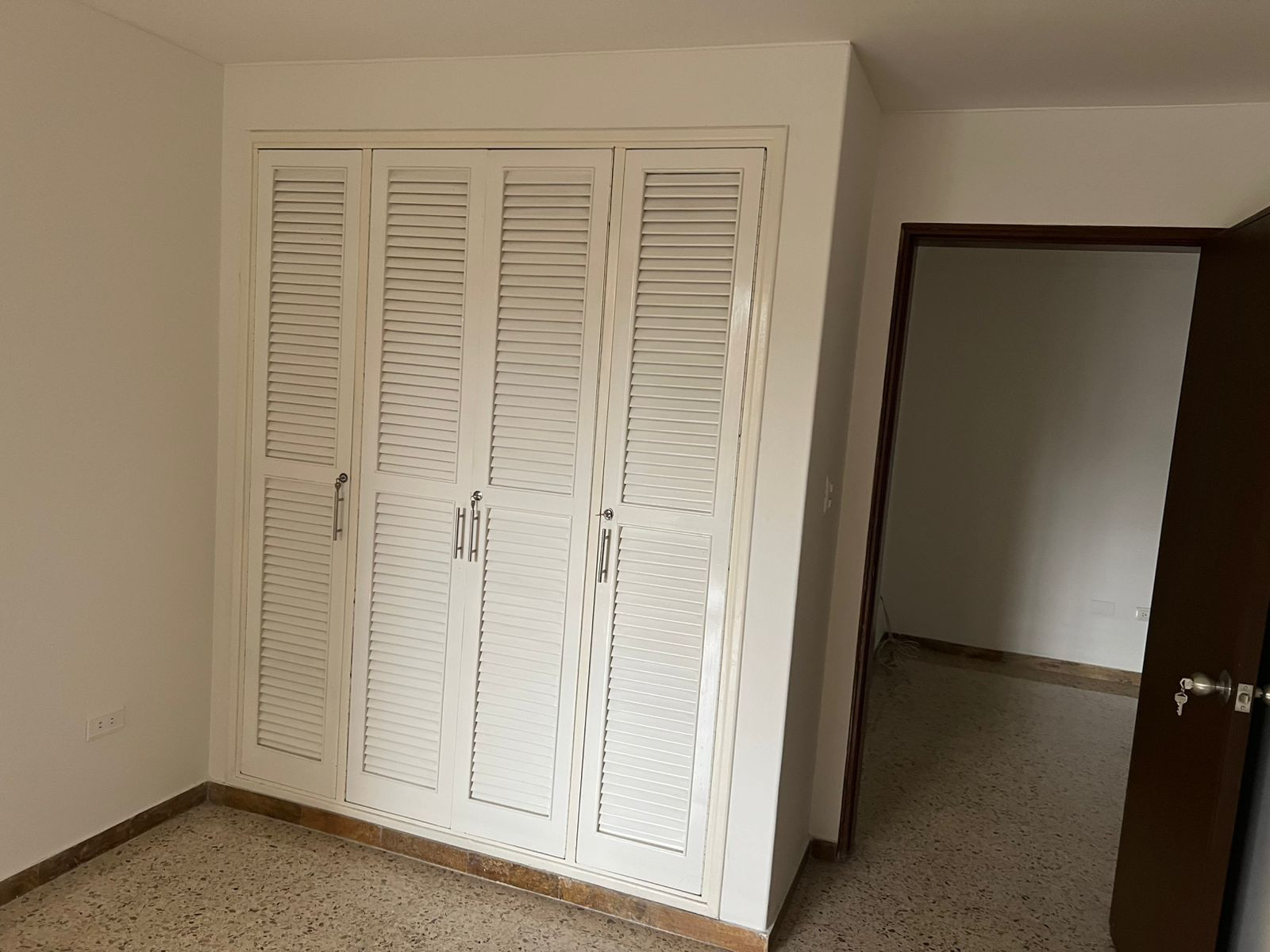 Apartamento en venta en Versalles, Cali · foto 8 de 13