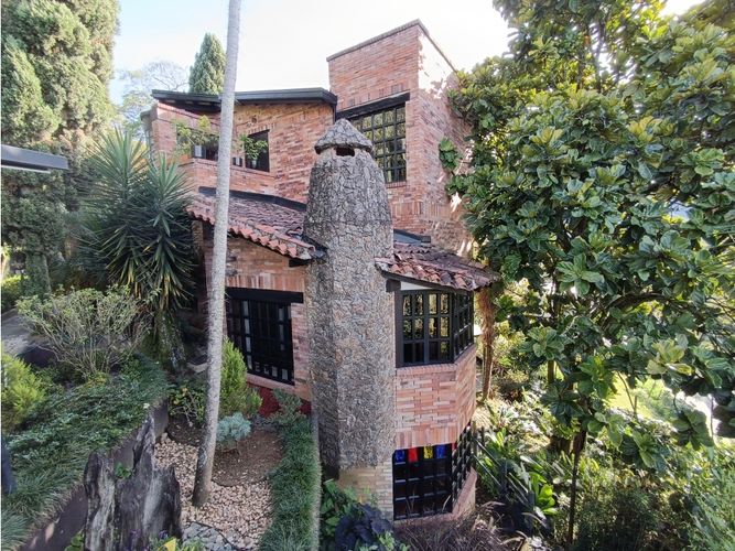 Casa de 3 alcobas en venta en Camino Verde, Envigado, 235 m² · foto 5 de 24