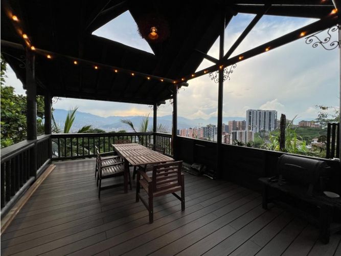 Casa de 3 alcobas en venta en Camino Verde, Envigado, 235 m² · foto 12 de 24