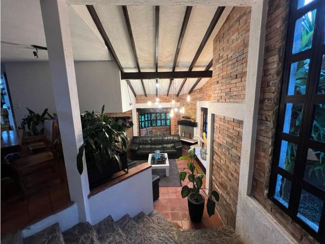 Casa de 3 alcobas en venta en Camino Verde, Envigado, 235 m² · foto 23 de 24