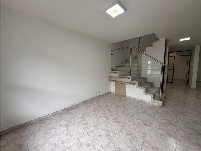 Casa en venta en La Suiza, Armenia, 144 m² · foto 3 de 24