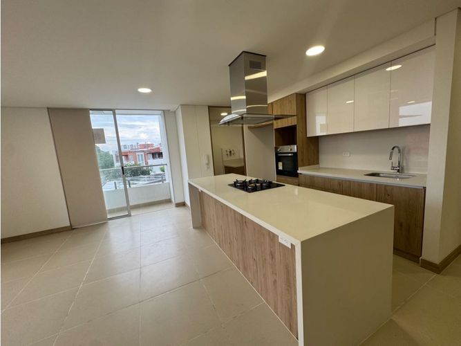Apartamento de 3 alcobas en venta en Valle Del Lili, Cali, 134 m² · foto 1 de 13