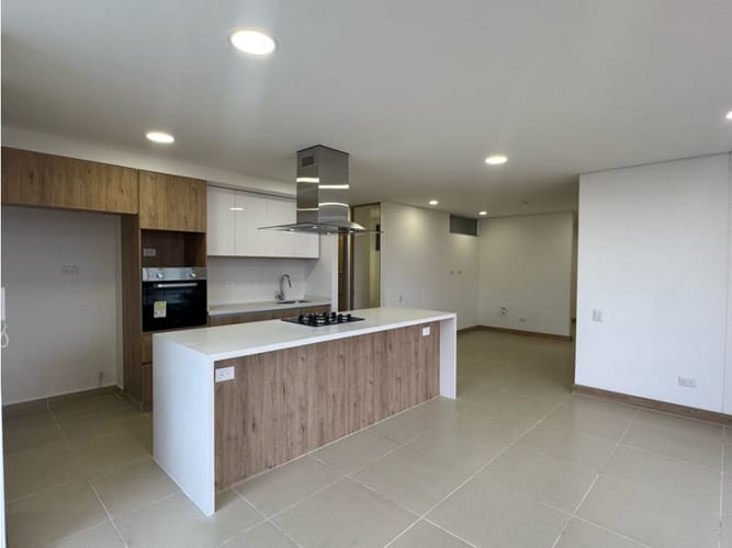 Apartamento de 3 alcobas en venta en Valle Del Lili, Cali, 134 m² · foto 2 de 13