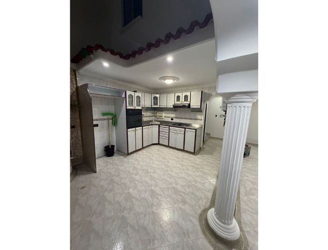 Casa de 3 alcobas en venta en Mutis, Bucaramanga, 122 m² · foto 2 de 14