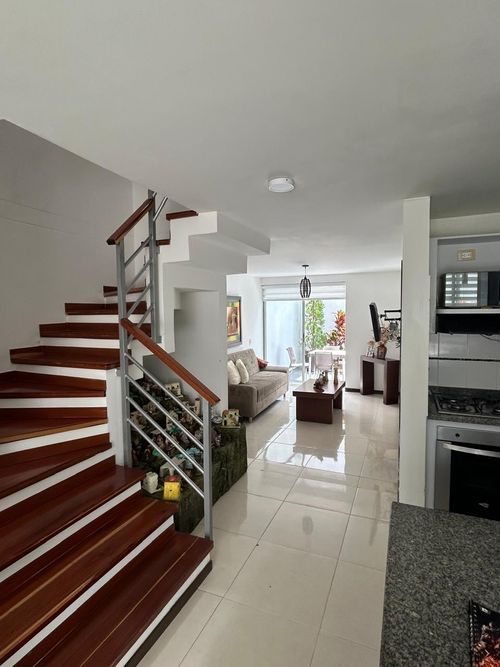 Casa de 3 alcobas en venta en Avenida 19 Norte, Armenia, 123 m² · foto 2 de 24
