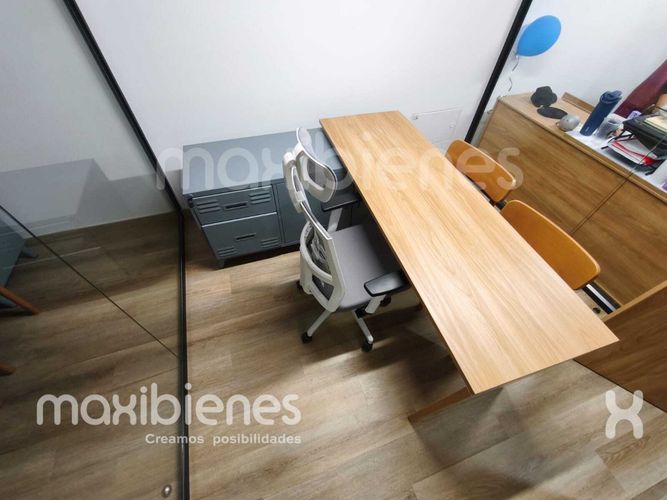 Oficina en arriendo en Los Colores, Medellín, 10 m² · foto 5 de 14