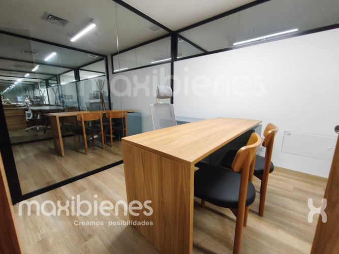 Oficina en arriendo en Los Colores, Medellín, 10 m² · foto 8 de 14