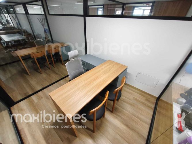 Oficina en arriendo en Los Colores, Medellín, 10 m² · foto 9 de 14