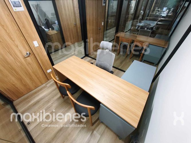 Oficina en arriendo en Los Colores, Medellín, 10 m² · foto 10 de 14