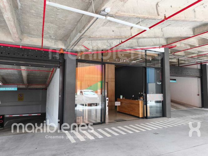 Oficina en arriendo en Los Colores, Medellín, 10 m² · foto 13 de 14