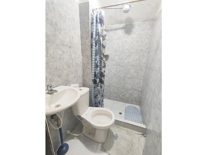 Casa de 7 alcobas en venta en La Laguna Fontibon, Bogotá, 216 m² · foto 6 de 24