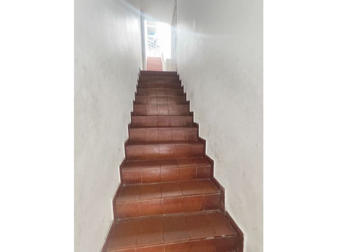 Casa de 7 alcobas en venta en La Laguna Fontibon, Bogotá, 216 m² · foto 7 de 24