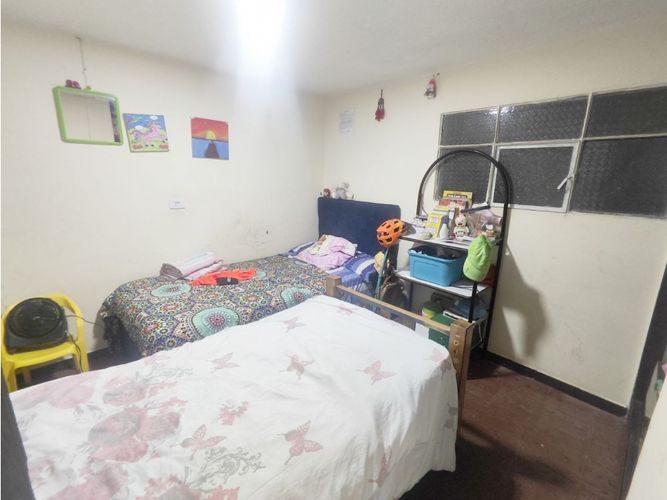 Casa de 7 alcobas en venta en La Laguna Fontibon, Bogotá, 216 m² · foto 14 de 24