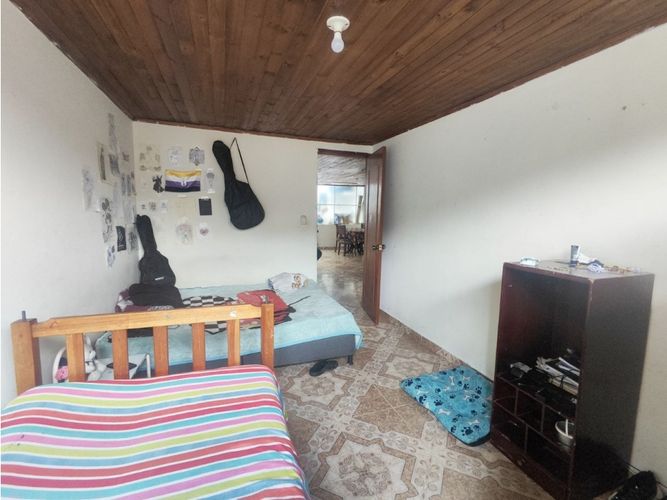 Casa de 7 alcobas en venta en La Laguna Fontibon, Bogotá, 216 m² · foto 24 de 24