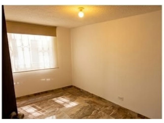Apartamento de 3 alcobas en venta en Toberin, Bogotá, 49 m² · foto 8 de 12